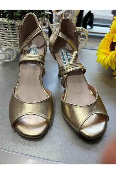 SUNA ALTIN DÜZ KAPALI TOPUK 8,5 CM 13 PONT TOPUK BOYU TANGO, DANS VE ABİYE AYAKKABISI ürün görseli 1