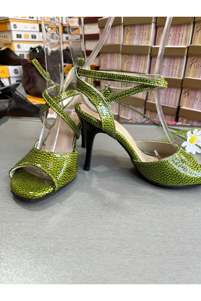 SUNA YAĞ YEŞİLİ SİYAH PETEK DESENLİ KELEBEK MODEL TANGO, DANS VE SALON ABİYE AYAKKABISI 8,5 CM TOPUK BOY - 4