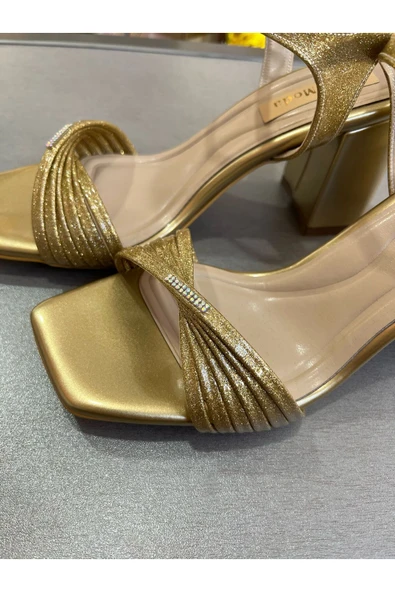 Park Moda ALTIN RUGAN 6BANTLIÖRGÜ 7 CM KALINTOPUKLU AYAKKABIB2025 EN MODA KADIN AYAKKABISI - 2