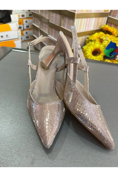 Park Moda EN MODA AÇIK ROSE GOLD 7CM KADEH TOPUK ARKASI AÇIK YAN BANTLI ÇOK RAHAT KADIN ABİYE AYAKKABI ürün görseli