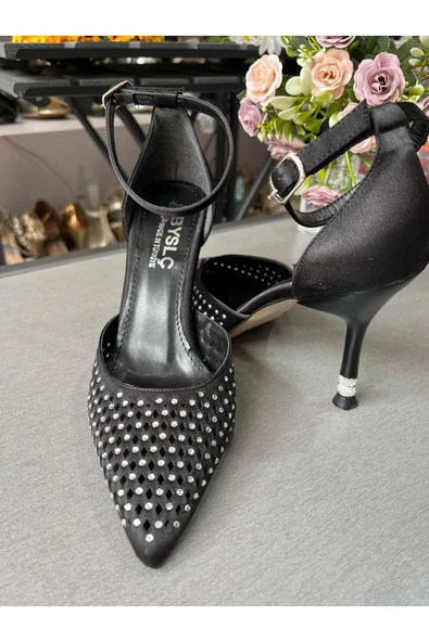 BYSLÇ SHOES TAŞLI TOPUK SİYAH SATEN KAPALI TOPUK TAŞLI ABİYE AYAKKABI - 2