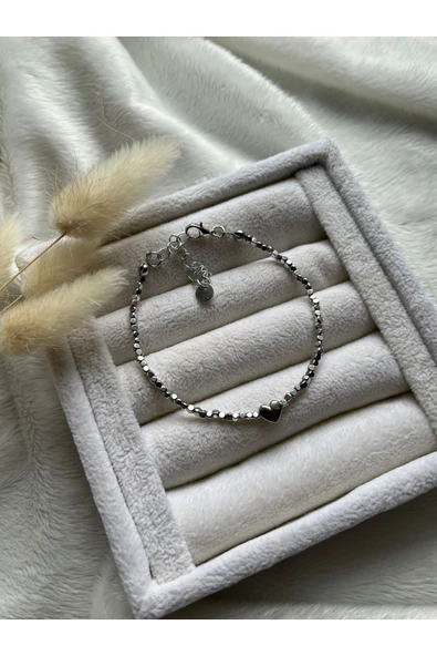 Kalp Detaylı Gümüş Kaplama Dorika Bileklik ürün görseli