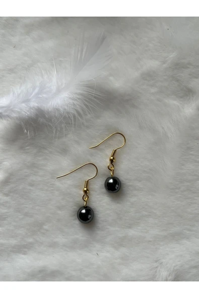 8 mm hematit taşı altın kaplama sallantı küpe ürün görseli