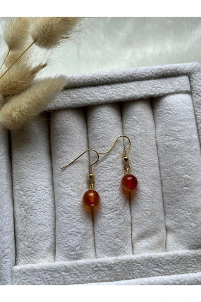 8 mm Karnelyan Taşı Altın Kaplama Sallantı Küpe ürün görseli