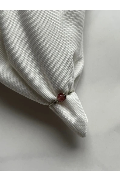 Minimal Çilek Kuvars Taşı Ayarlanabilir Gümüş Tel Yüzük ürün görseli