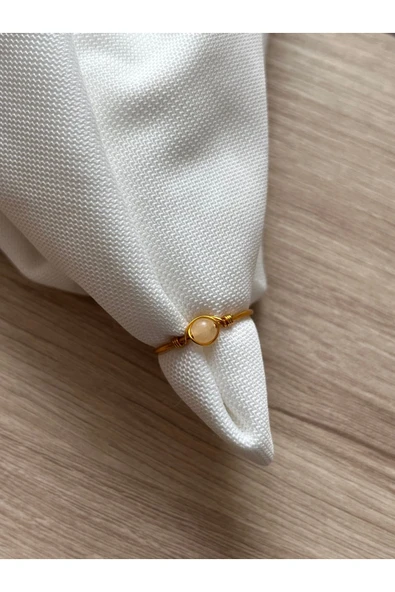 Minimal Kalsit taşı ayarlanabilir altın tel yüzük ürün görseli