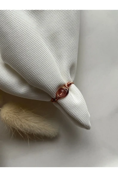 Minimal Çilek Kuvars Taşı Bakır Tel Yüzük El Yapımı ürün görseli