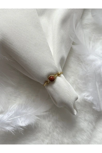 Minimal yıldız taşı altın tel yüzük ürün görseli