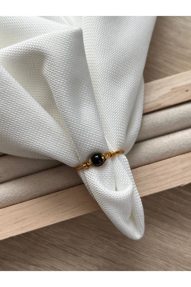 Minimal Siyah Akik Taşı Ayarlanabilir Altın Tel Yüzük ürün görseli