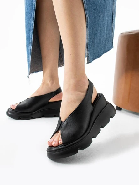 Papuçcity Mnrs 03211 Kadın Günlük Dolgu Topuk Sandalet - 9