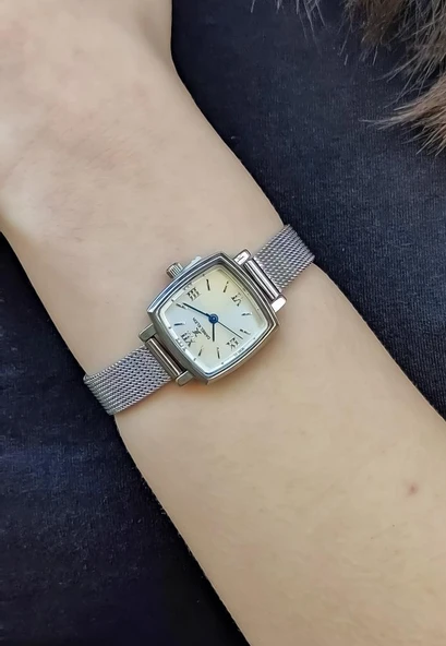 Daniel Klein DKE.1.10844 Hasır Kordon Romen Rakamlı Kare Kadran Kadın Kol Saati - Resim 5