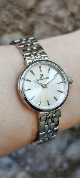 Daniel Klein DKE.1.10874 Yuvarlak Kasa Minimal Tasarım Kadın Kol Saati ürün görseli 1