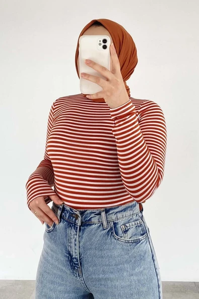 Yarım Balıkçı Yaka Çizgi Desenli Body Kiremit