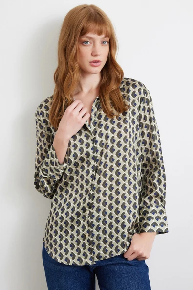 Geometrik Desenli Saten Gömlek Haki ürün görseli