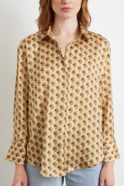 Geometrik Desenli Saten Gömlek Bej - Resim 3