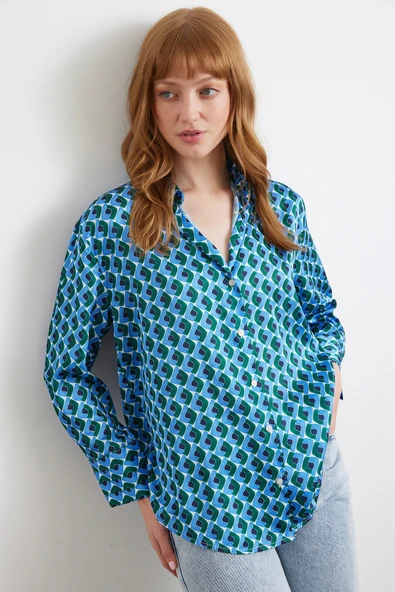 Geometrik Desenli Saten Gömlek Mavi ürün görseli