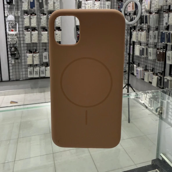 iPhone 11 MagSafe Yumuşak Silikon Kılıf – Lansman İçi Kadife Dokulu, Kablosuz Şarj Destekli Kahverengi