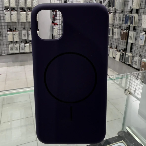 iPhone 11 MagSafe Yumuşak Silikon Kılıf – Lansman İçi Kadife Dokulu, Kablosuz Şarj Destekli Derin Mor