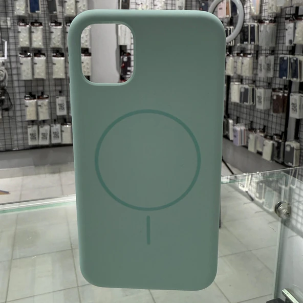 iPhone 11 MagSafe Yumuşak Silikon Kılıf – Lansman İçi Kadife Dokulu, Kablosuz Şarj Destekli Açık Yeşil