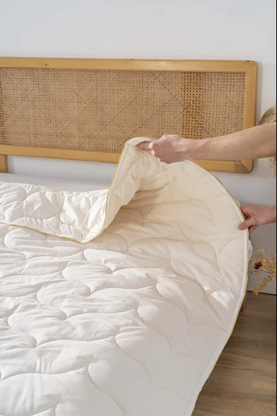 Rivaİstanbul Loura Çift Kişilik Çift Taraflı Kapitone Yün Yorgan 195x215 cm - 4