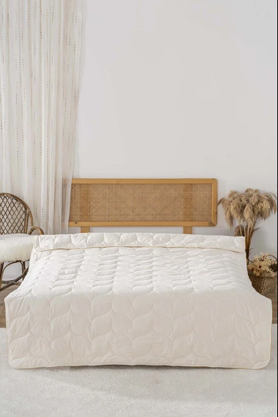 Rivaİstanbul Loura Çift Kişilik Çift Taraflı Kapitone Yün Yorgan 195x215 cm - 2