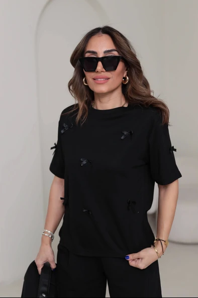 Fiyonklu Siyah T-Shirt - 2