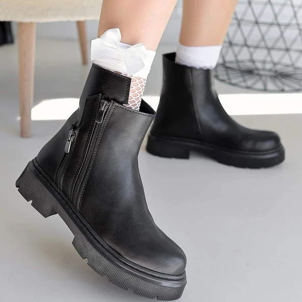 Menta Siyah Cilt Fermuar Aksesuarlı Bot - Resim 4