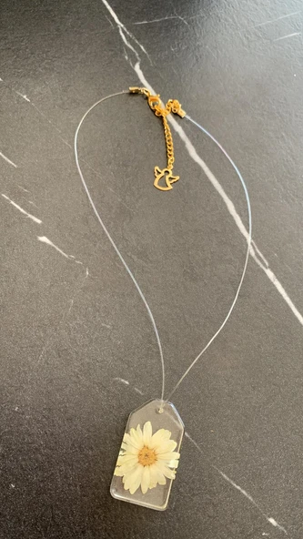 Kurutulmuş Sarı Papatya Kare Çerçeve Şekilli Melek Gold Aksesuarlı Misinalı Şeffaf Epoksi Kolye - 7