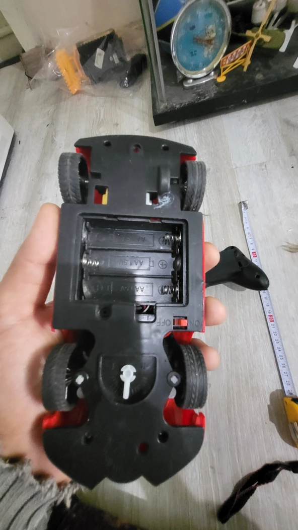 Uzaktan kumandalı araba 20 cm İkinci el Sağlam - 3