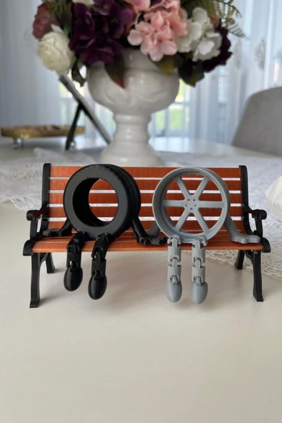 Jant Ve Lastik Şeklinde Biblo 2 Adet – Oturan Jant 4,9×8,9 Cm Ve Lastik 5×8,9 Cm Masaüstü Süs