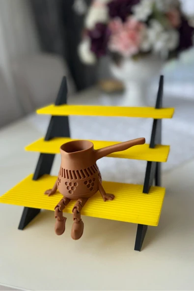 Dekoratif Oturan Cezve Figürü - Türk Kahvesi Temalı Masaüstü Süs ( 10 cm)