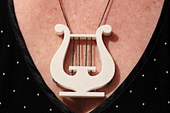 Byr Lyra dize kolye (Plastik Aparattır!!!) 3D ürün görseli