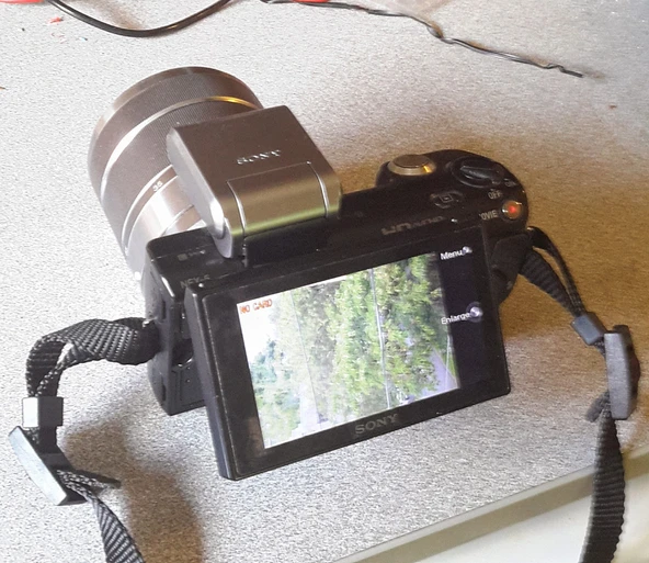 Byr Sony NEX-5 Kamera Ekranı Güneş Kalkanı (Plastik Aparattır!!!) 3D - 3