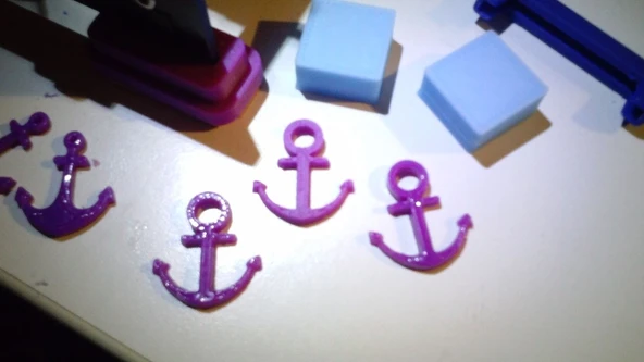 Byr Çapa Anahtarı / Kolye (Plastik Aparattır!!!) 3D - 1