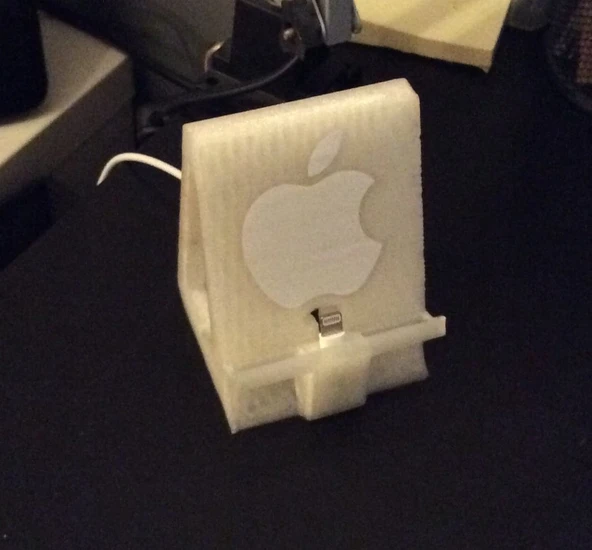 Sesi güçlendirmek için hoparlör kesitli ve kavisli tabanlı iPhone 5 veya iPad Mini Stand. (Plastik Aparattır!!!) - 3