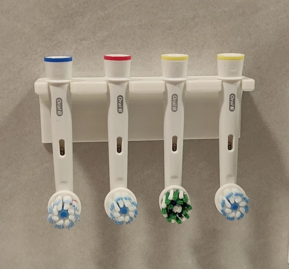 Oral-B Diş Fırçalığı (Plastik Aparattır!!!)
