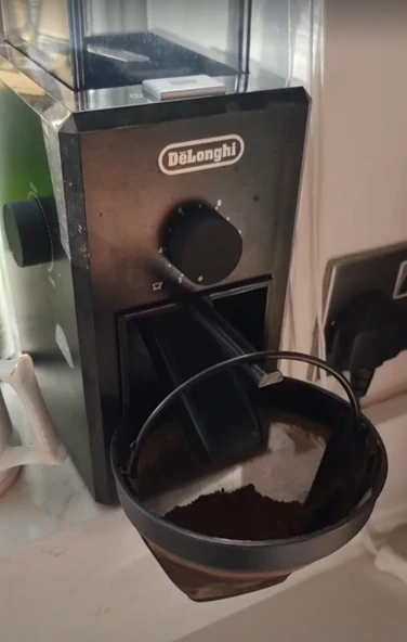 Byr Delonghi KG79 Kahve Filtresi Hopper (Sadece Plastik Aparattır!!!) 3D