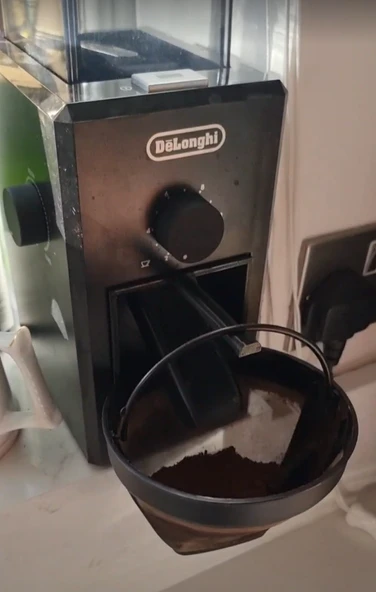 Byr Delonghi KG79 Kahve Filtresi Hopper (Plastik Aparattır!!!) 3D - 2