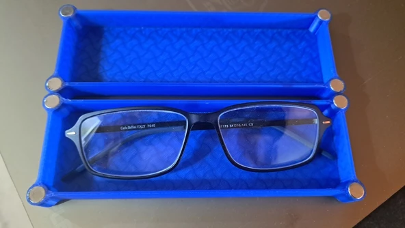 Byr gözlük sert çanta (Sadece Plastik Aparattır!!!) 3D