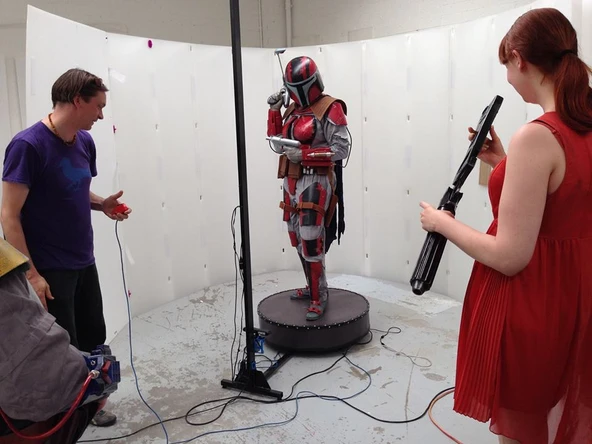 Byr Nisan Fırtınası, Star Wars'tan Rav Bralor (Vhonte Tervho) Kadın Mandalor Ödül Avcısı rolünde (Sadece Plastik Aparattır!!!) 3D - 3