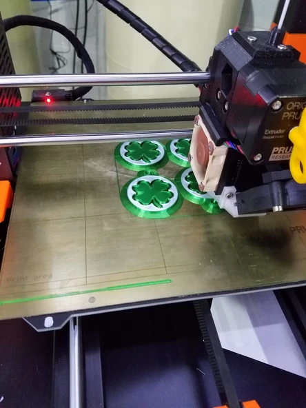 Byr Yonca Anahtar Etiketleri / Kolye (Sadece Plastik Aparattır!!!) 3D - 3