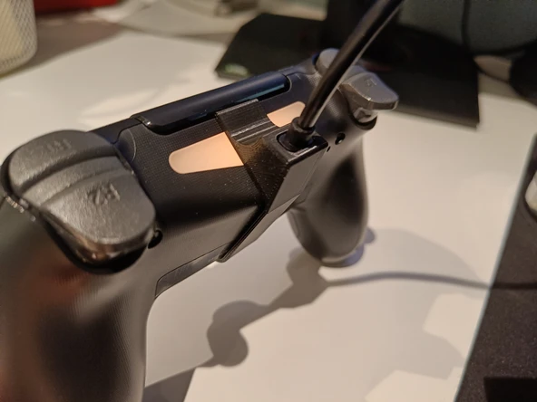 Byr Sony PlayStation DualShock 4 USB Kablo Koruması - V3 (Plastik Aparattır!!!) 3D - 3