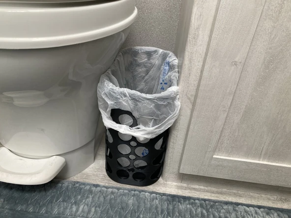 Kamp Römorku Banyo Çöp Kovası (Plastik Aparattır!!!) - 3