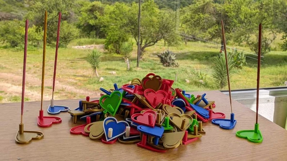 Tütsü çubukları için porta sahumerios / sahibi (Plastik Aparattır!!!)