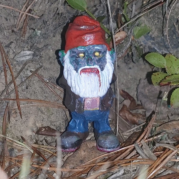 Zombi Cücesi (Plastik Aparattır!!!)