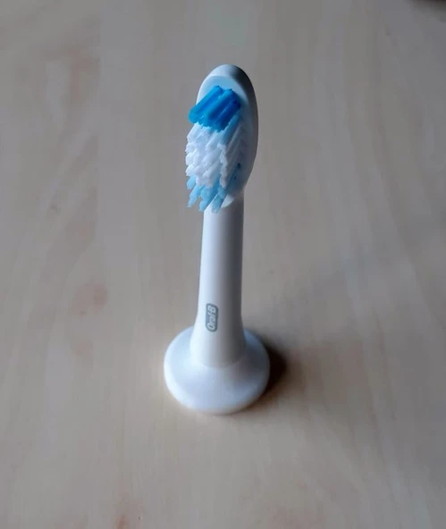 Byr Oral-B pulsonik diş fırçası tutucu (Sadece Plastik Aparattır!!!) 3D ürün görseli