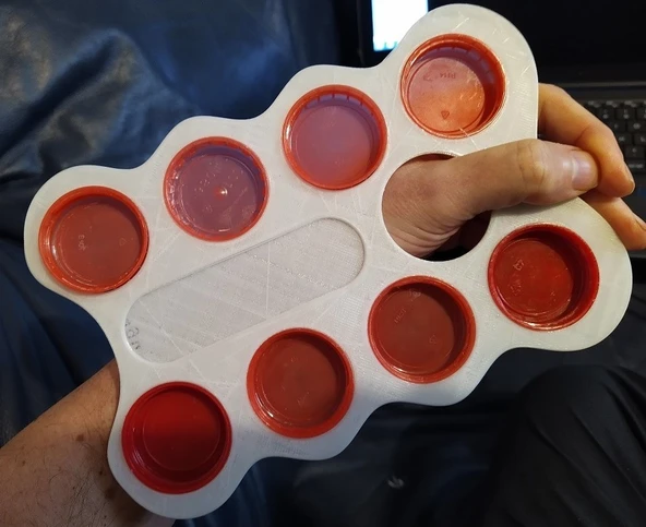 Byr Süt şişesi kapaklarından yapılmış çıkarılabilir haznelere sahip Sanatçı Paleti (Sadece Plastik Aparattır!!!) 3D