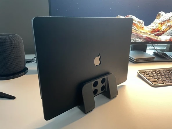 Byr Apple Macbook Pro 15 inç 2019 w. TV Sehpası (Plastik Aparattır!!!) 3D - 1