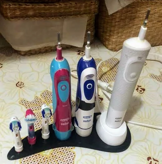 Byr Oral-B Diş Fırçalığı 1şarj cihazıx2pil versiyonu (Sadece Plastik Aparattır!!!) 3D - Resim 3