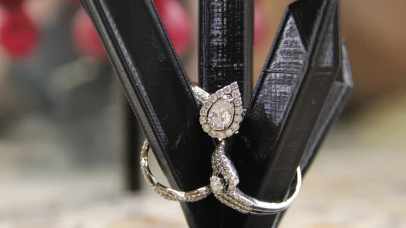 Byr Kristal Yüzük Beşlisi (Sadece Plastik Aparattır!!!) 3D - Resim 3